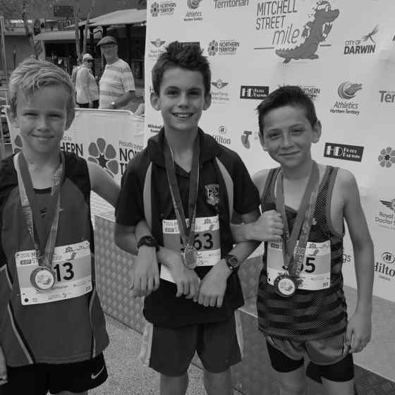 Under 12 Boy's winners link up.